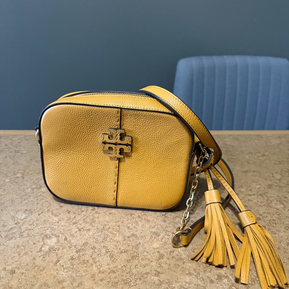 Tory Burch McGraw Leather Camera Bag - Picture 1 of 2